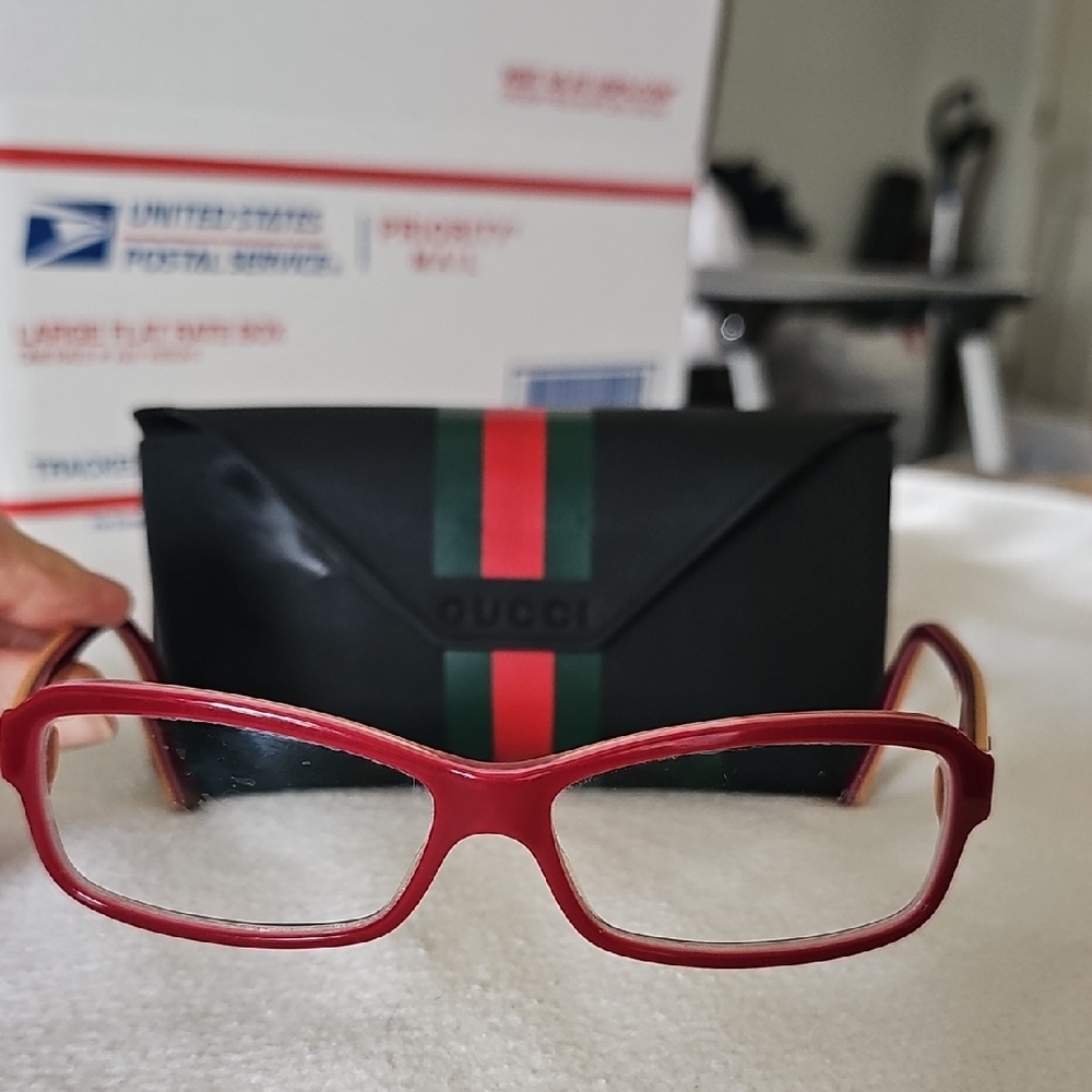 AWESOME VINTAGE GUCCI Y2K FRAMES 3137